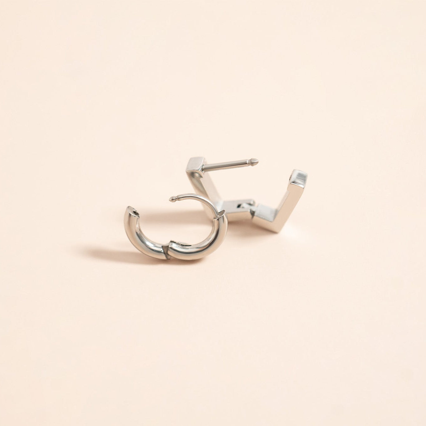 Four Corner Huggie Earrings 18K Gold