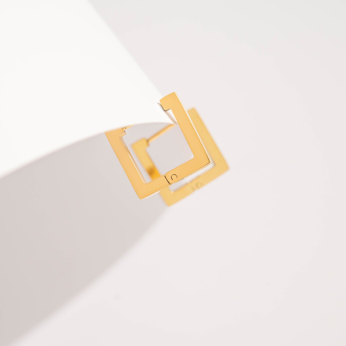 Four Corner Huggie Earrings 18K Gold