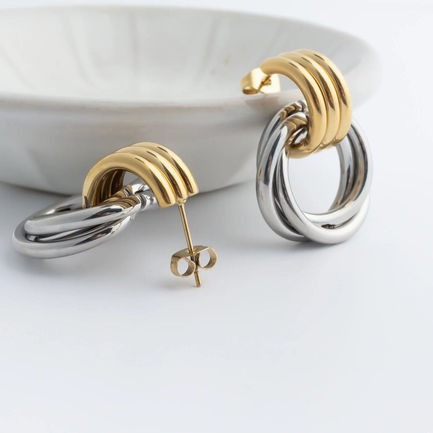 Gaviota Beach Studs - 18k Gold